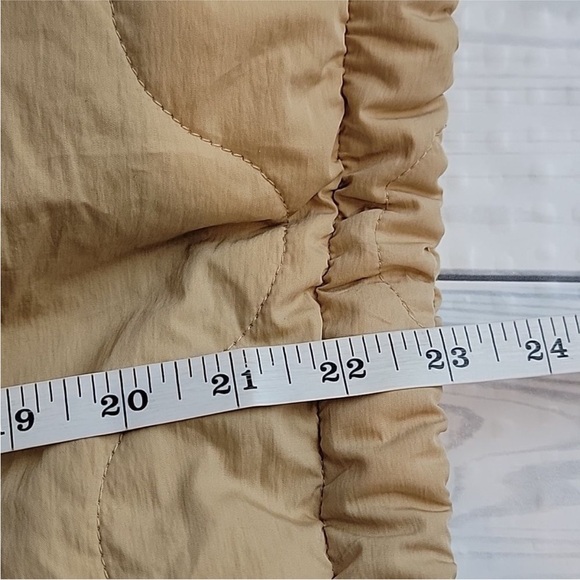 Universal Thread Two-Tone Sherpa Jacket - Picture 10 of 10